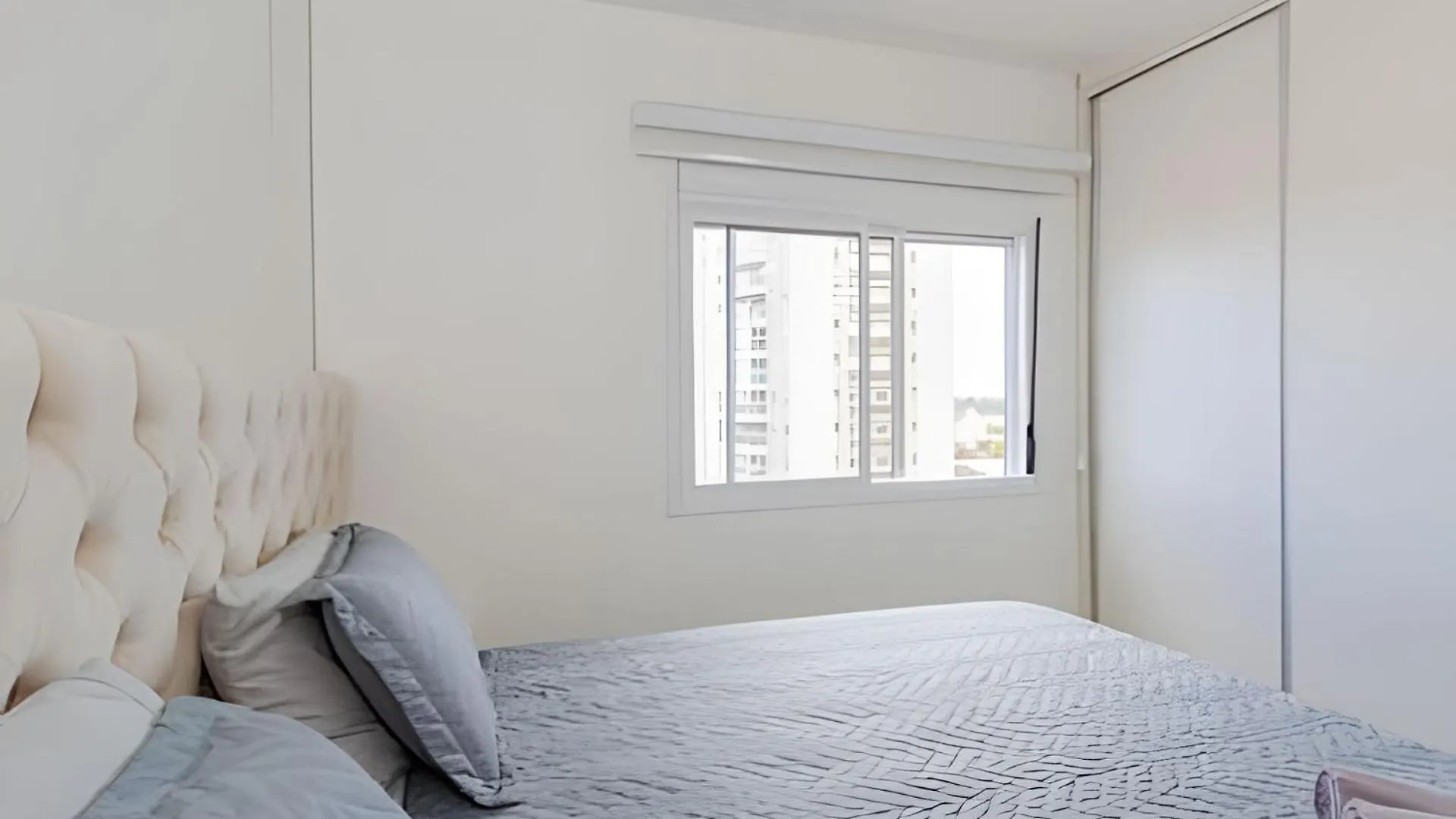 Apartamento Espacoso & Aconchegante - 3 Quartos C/ Ar Condicionado - Ate 12 Pessoas Porto Alegre 0*,  Brasil